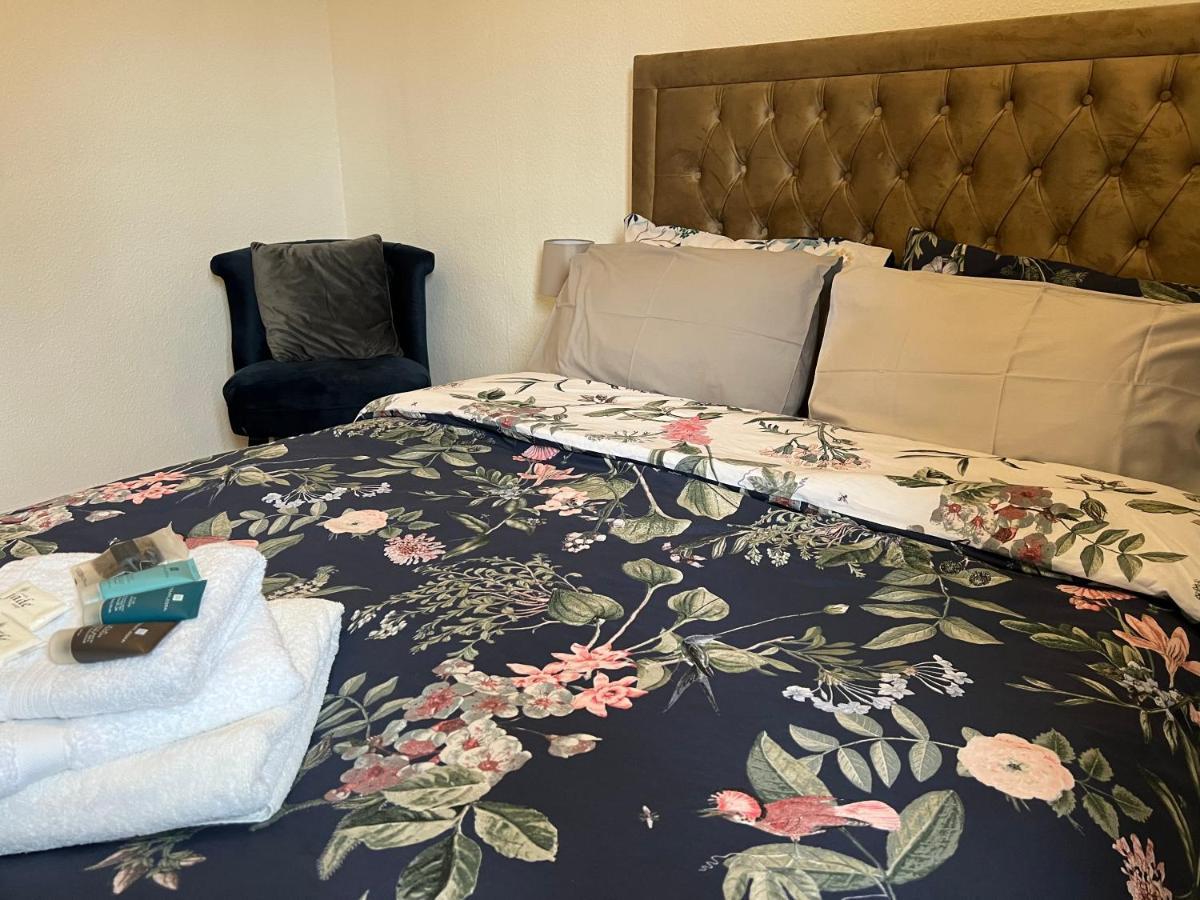 Hotel Grand Bleu - London - Next To Piccadilly Line Tube Station & Brand New Facilities Exterior foto